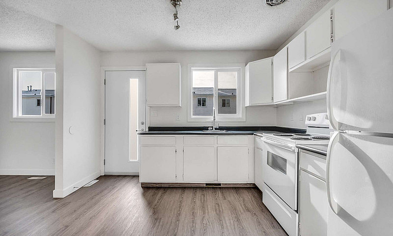 3 Bedroom Townhouse ...