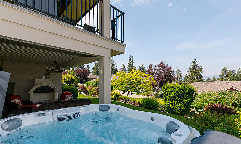 Stunning Home At Sun...