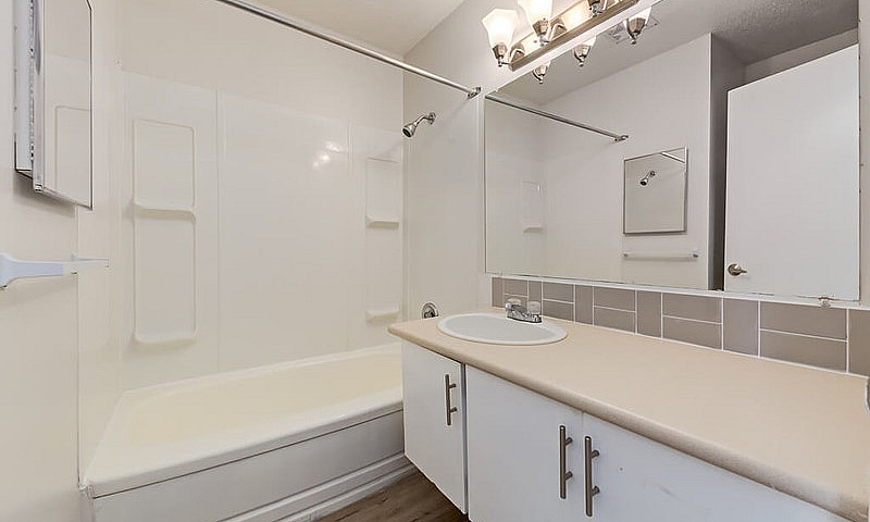 Modern Apartments Wi...