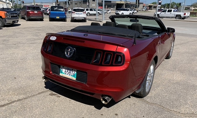 2014 Ford Mustang Co...