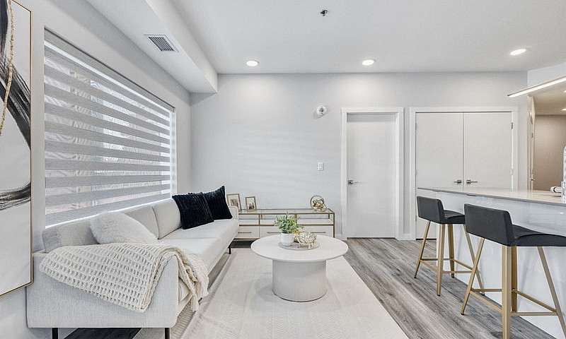 1 Bedroom Plus Den -...