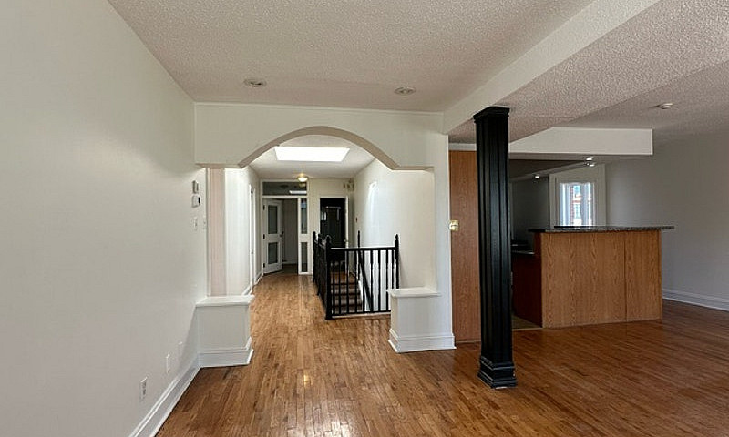 Spacious 3 Bedroom &...