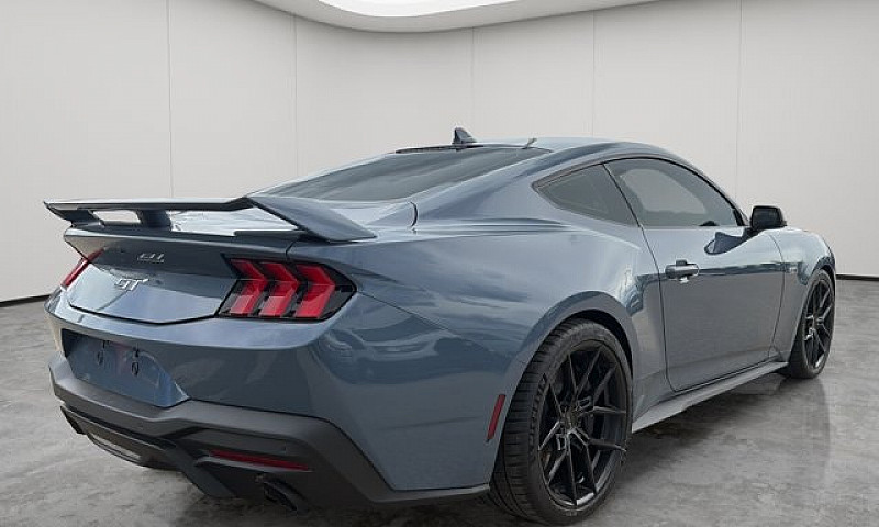 2026 Ford Mustang Gt...