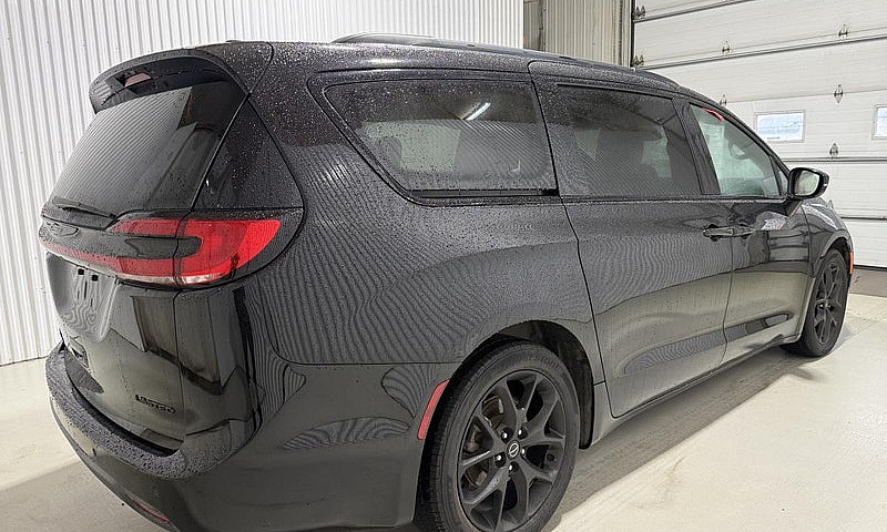 Chrysler Pacifica Li...