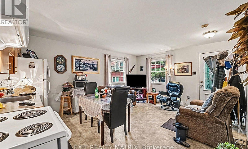 14 Gibson Lane South...