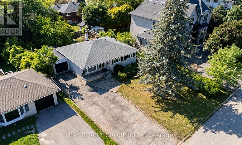 32 Alanadale Avenue ...