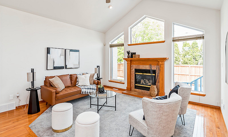 House For Sale 33 Br...