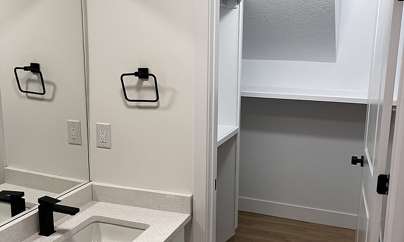 1Bed, 1Bath Brand Ne...