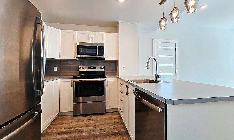 Downtown 2 Bedroom T...