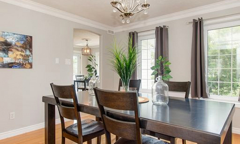 Beautiful Family Hom...