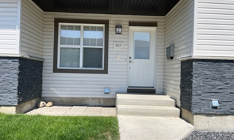 2 Bed Townhouse In W...