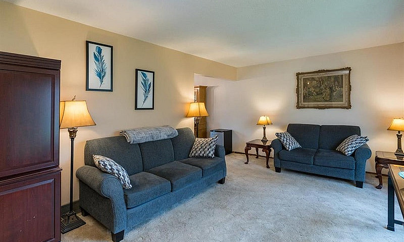 446 Dowling Avenue E...