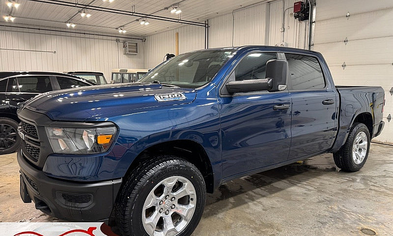 2023 Ram 1500 Crew C...