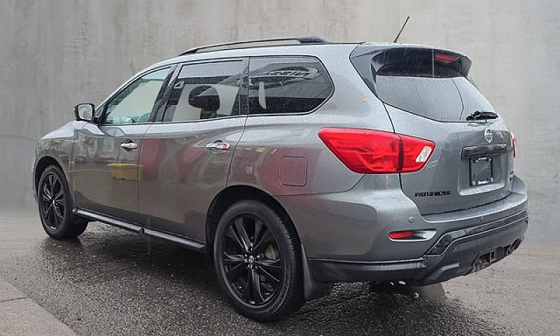 2018 Nissan Pathfind...