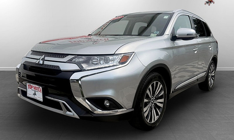 2020 Mitsubishi Outl...