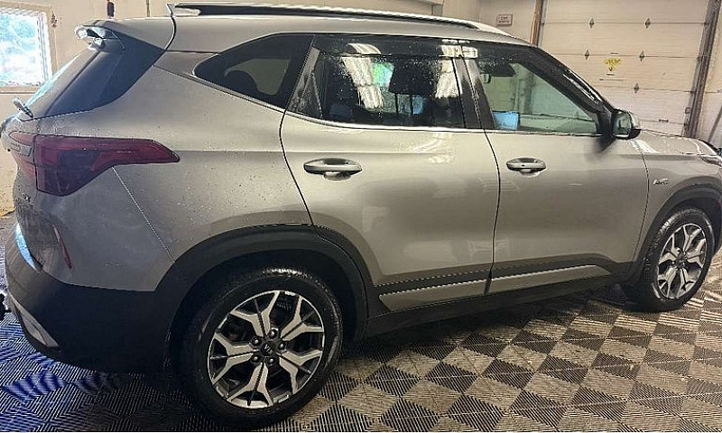 2021 Kia Seltos Leat...