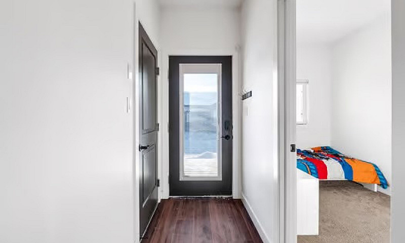 3 Bedroom Bungalow C...