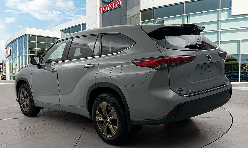 2022 Toyota Highland...