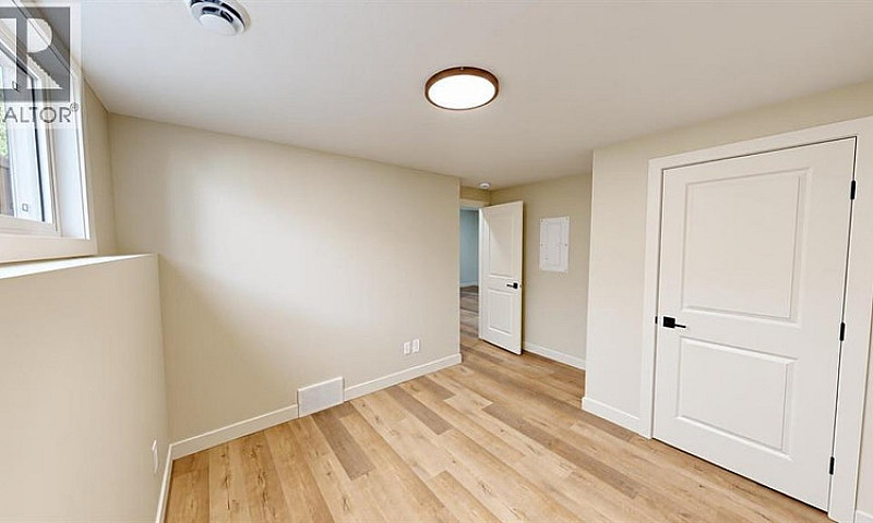 A, 8870 85A Avenue G...