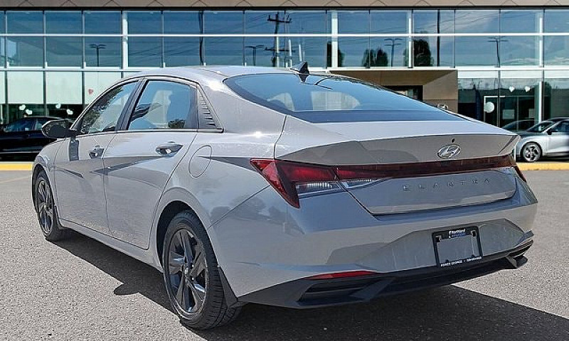 2022 Hyundai Elantra...