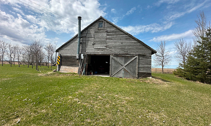 6 Acre Homestead Wit...
