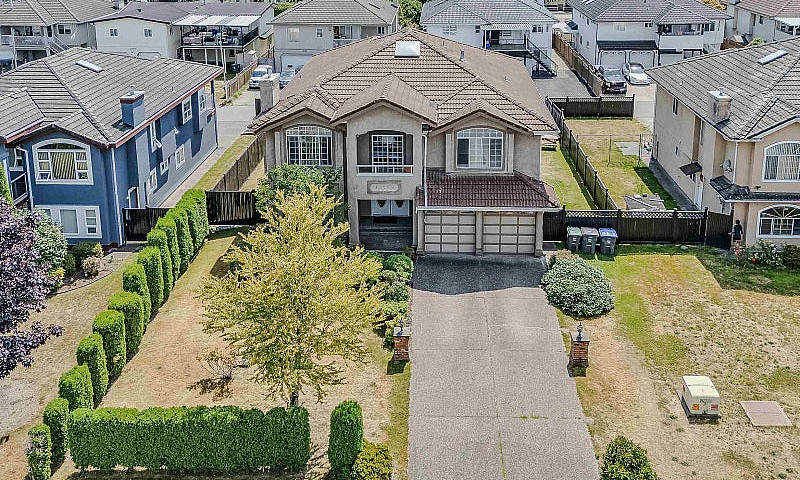 12256 64A Avenue Sur...