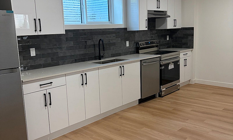 1 Bed 1 Bath Brand N...