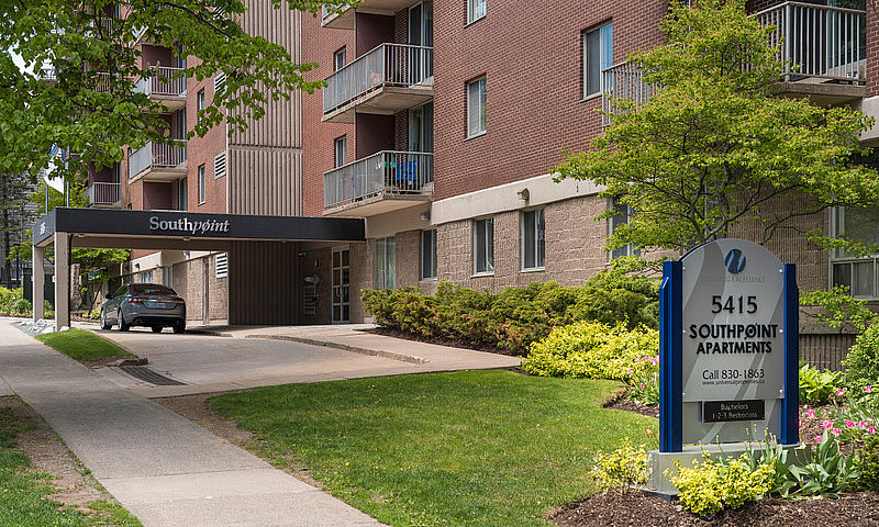 Amazing 1 Bedroom In...