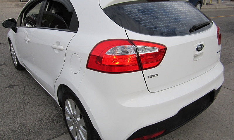 2015 Kia Rio 5...