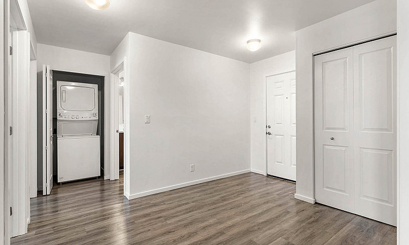 1 Bedroom Available ...