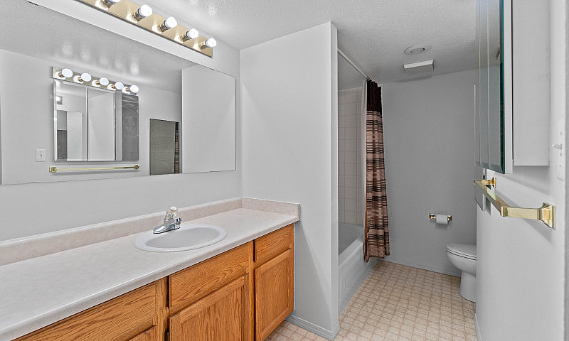 2 Bedroom Apartment ...