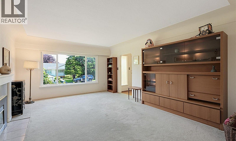 930 Runnymede Pl Oak...