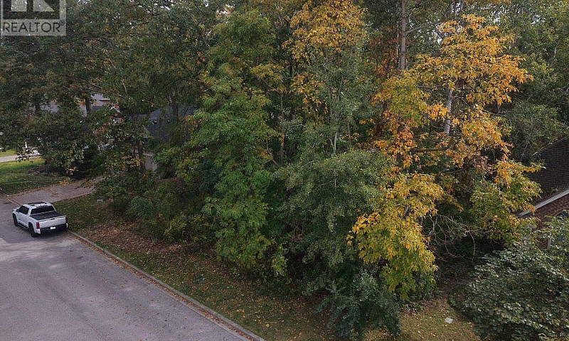 2215 Edgemore Avenue...