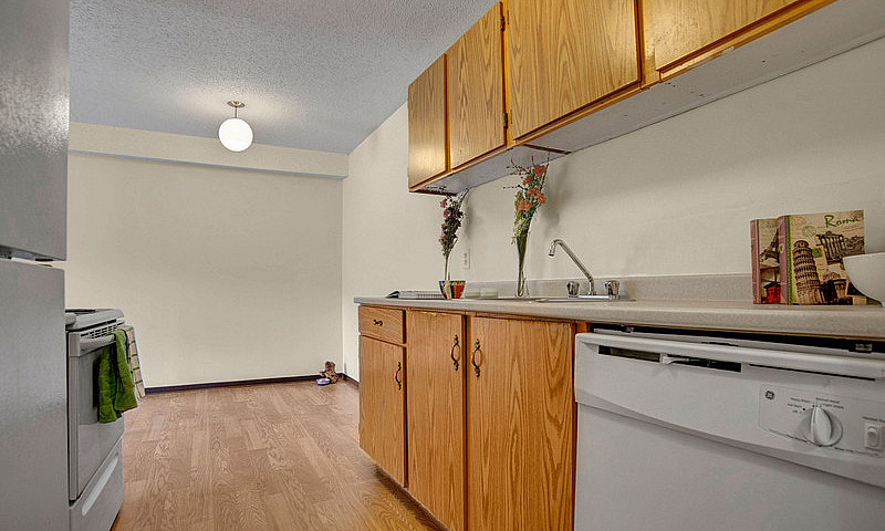 2 Bed X 1 Bath Apart...