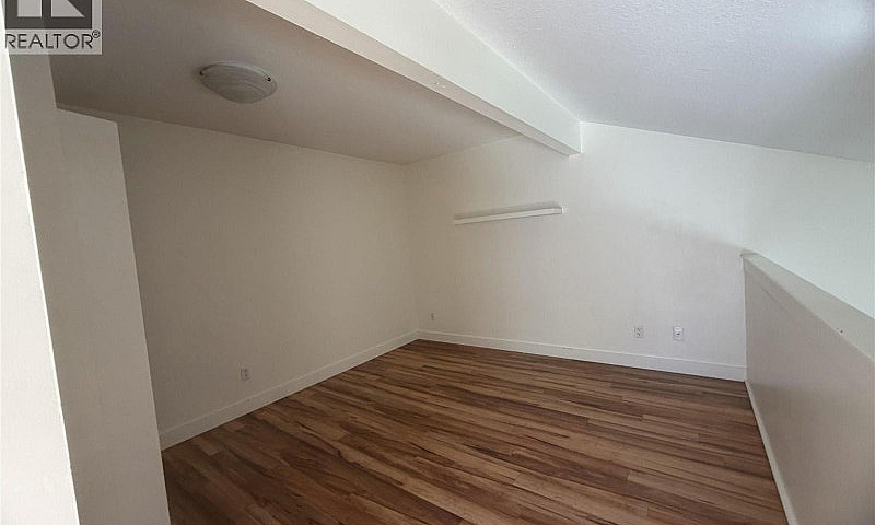 3155 Gordon Drive Un...