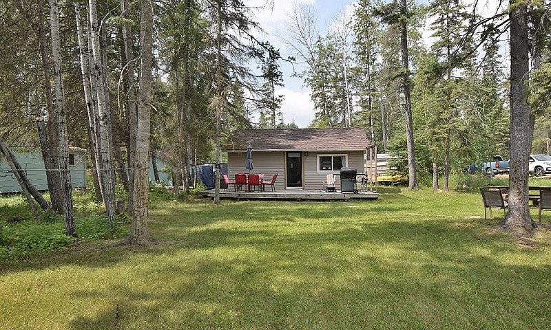 Emma Lake Cabin On T...