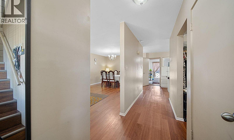 2390 Seyom Crescent ...