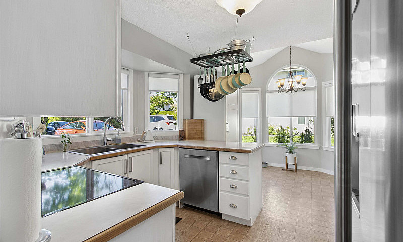 25 9045 Walnut Grove...