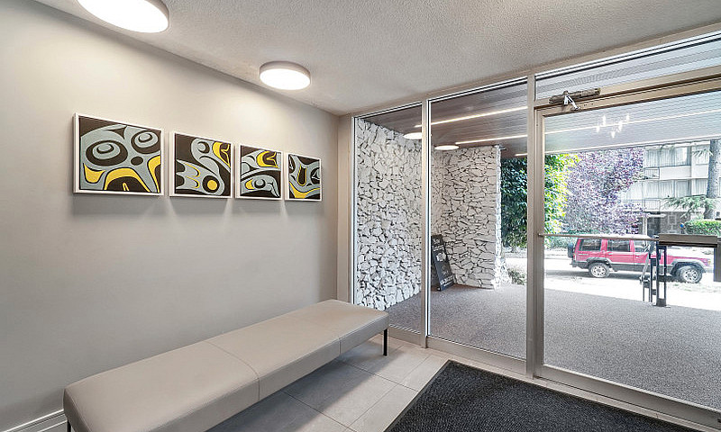 Studio Apartment For...