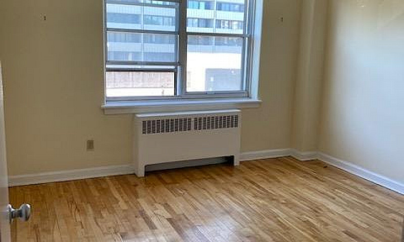 Beautiful 1 Bedroom ...