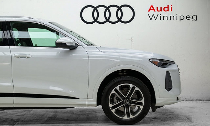 2025 Audi Q5 Progres...