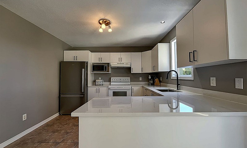 $589,000 - 2 Storey ...