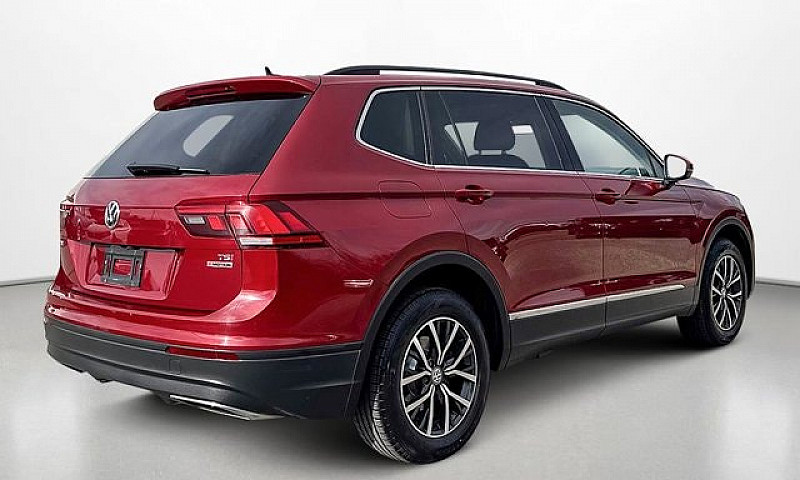 2018 Volkswagen Tigu...