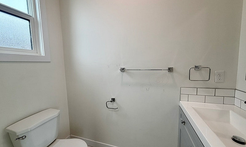 Alberta Ave 3 Bed 2....
