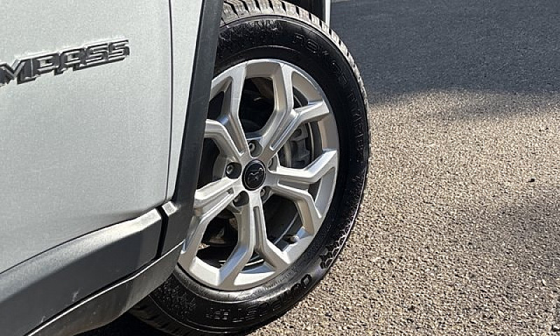 2025 Jeep Compass 4X...
