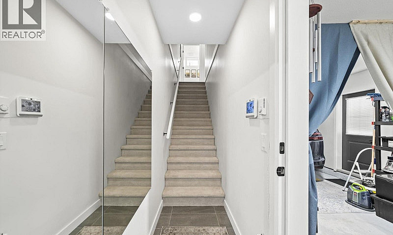 64 488 Furness Stree...