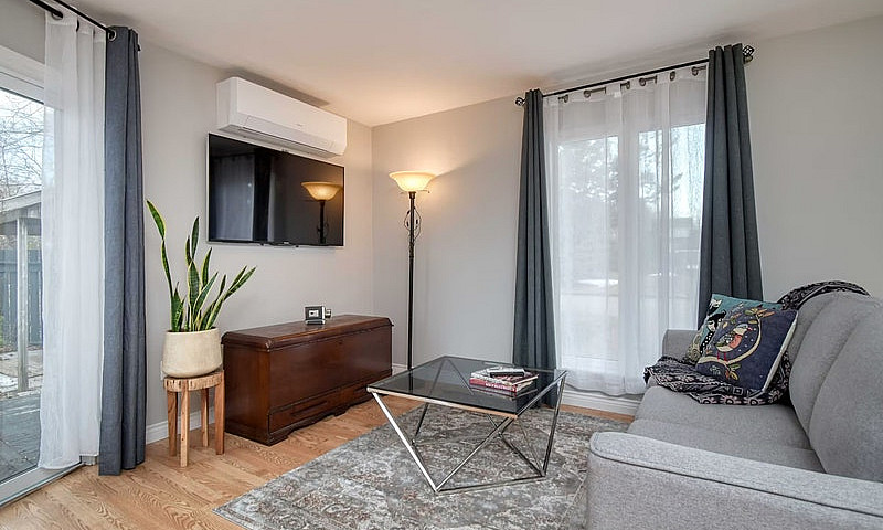 Cozy 2-Bedroom Home ...