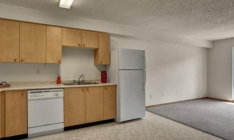 Spacious 2 Bedroom A...