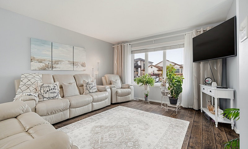 3 Bedroom Home For S...