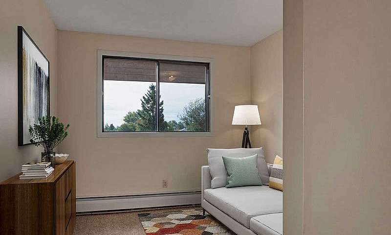 Sizable, Quiet 2 Bed...